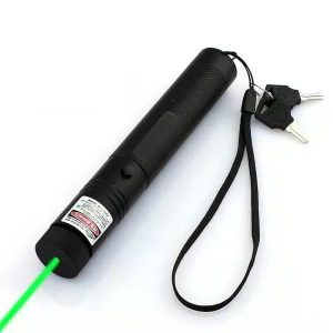 صورة قلم ليزر أخضر LASER 303 للأعمال والتعليم والعروض التقديميةGreen Laser Pen LASER 303 for presentations, teaching, and professional use